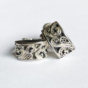 Vintage Napier Screw Back Earrings Paisley Silver Black